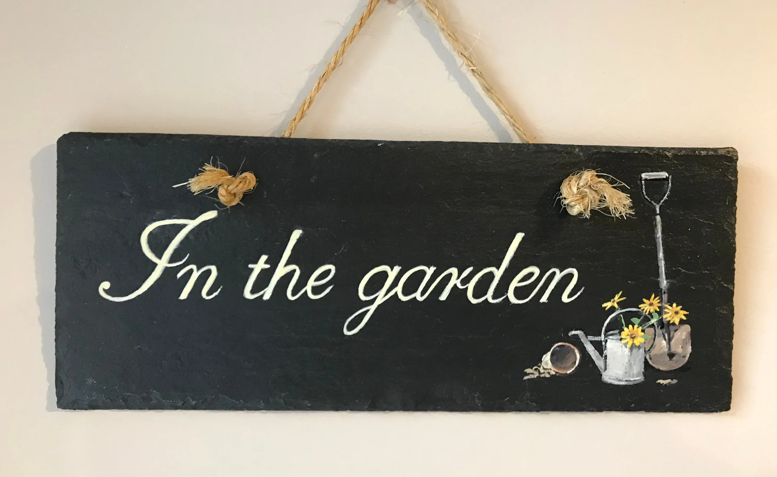 Personalise For You: Unique Slate Signs for Unique Homes